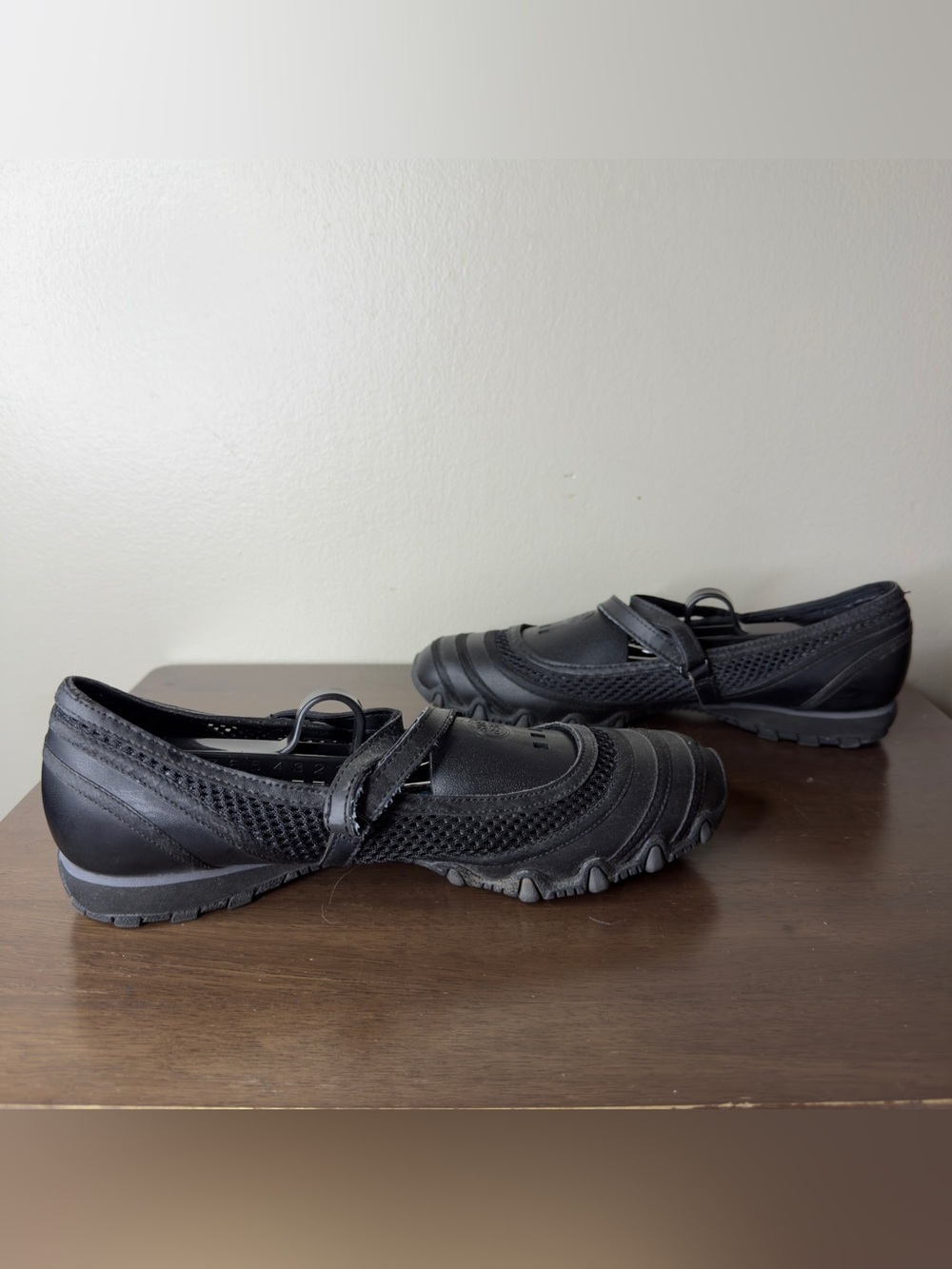 Skechers Sassies Mary Jane Black Shoes Sz 8.5 womens - Picture 2 of 7